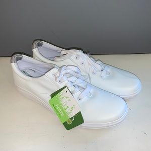 White sneakers woman’s 8.5 narrow